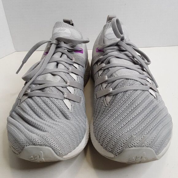 New Balance Fresh Foam Women's Sneaker size 12B - Picture 3 of 11